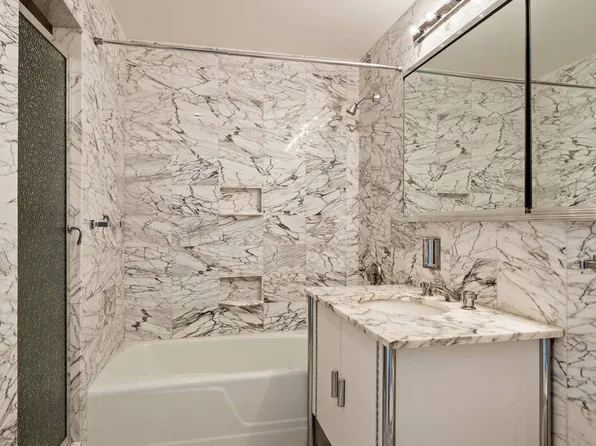 425 East 58th Street image 7 of 10