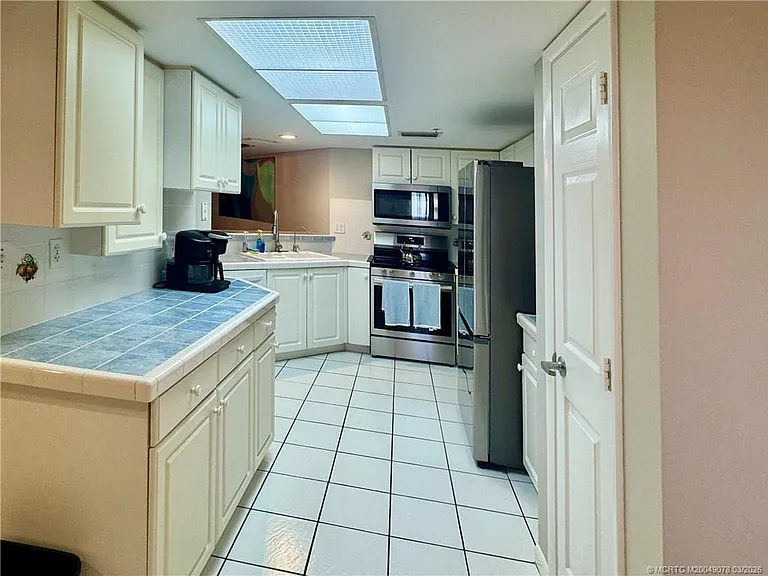 3880 N Highway A1A #403 — Photo 9
