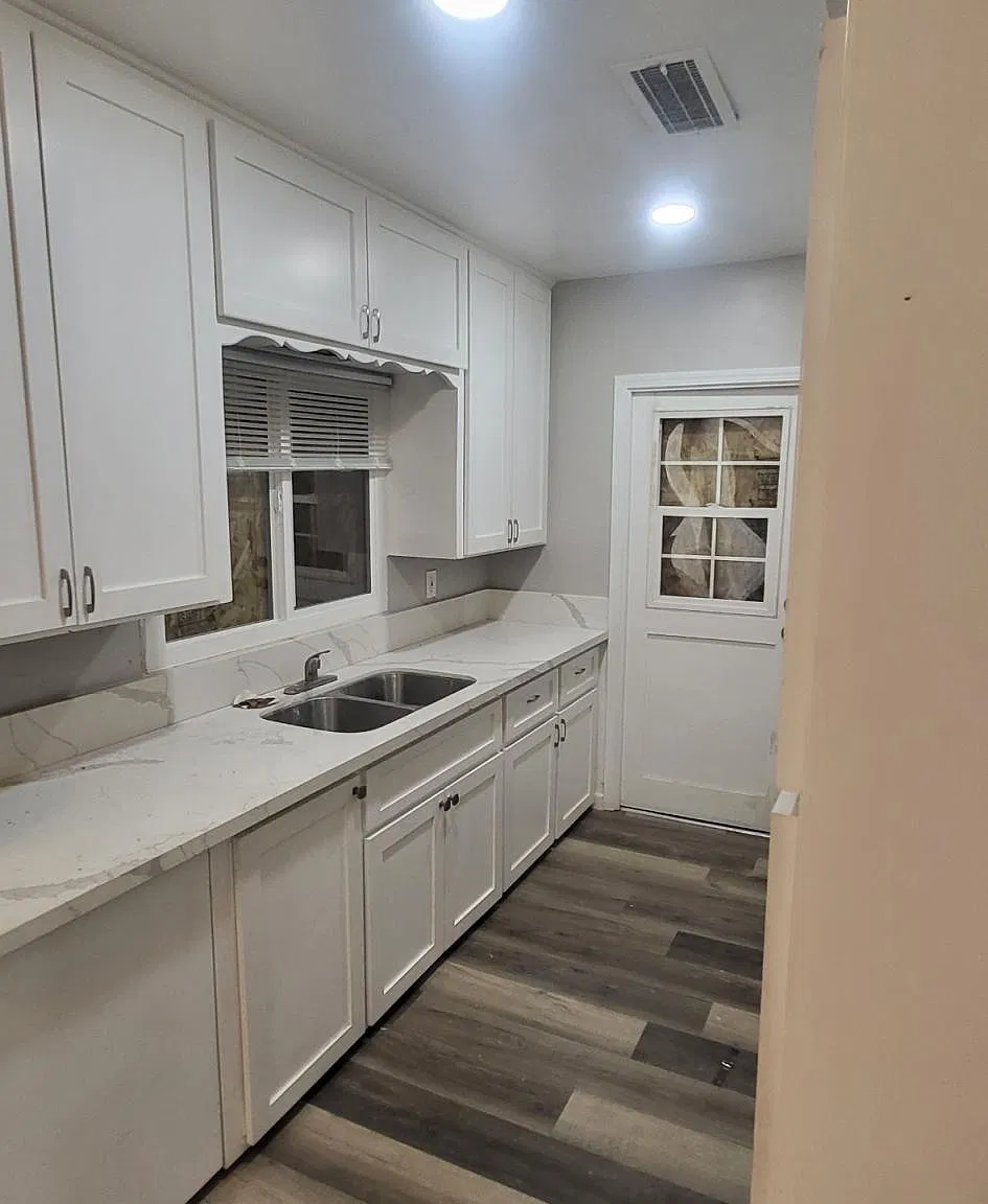 3 bed, 1180 sqft, $1,695 — Photo 2
