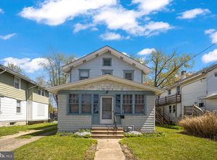 31 W Avon Rd, Brookhaven, PA 19015