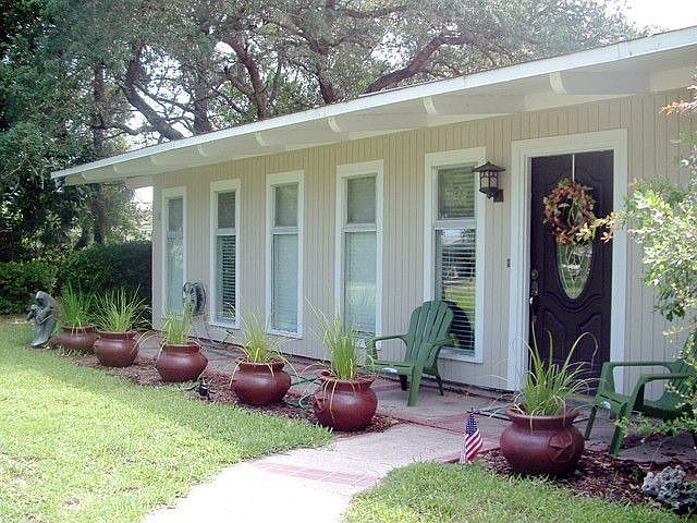 1st image of 1104 Beachview Dr