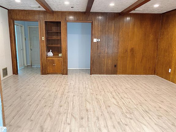 5th image of 9402 Claridge Dr