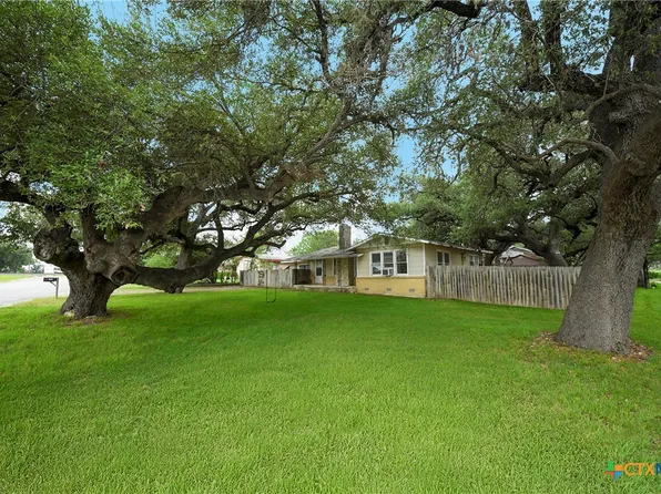 1304 Landa St, New Braunfels, TX 78132