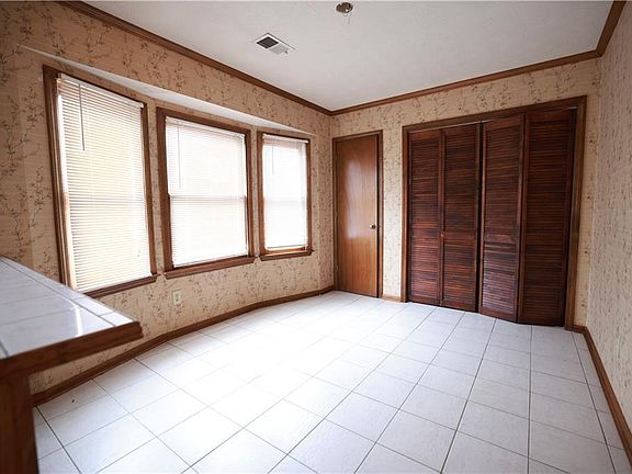 3rd image of 1290 Eli Ln