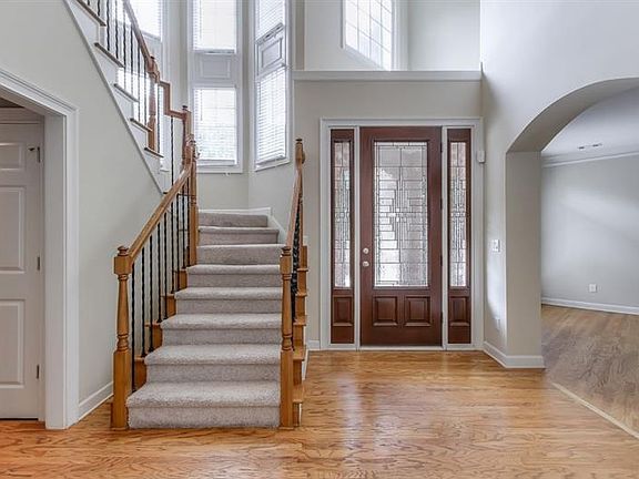 3rd image of 1082 Highland Crest Ct