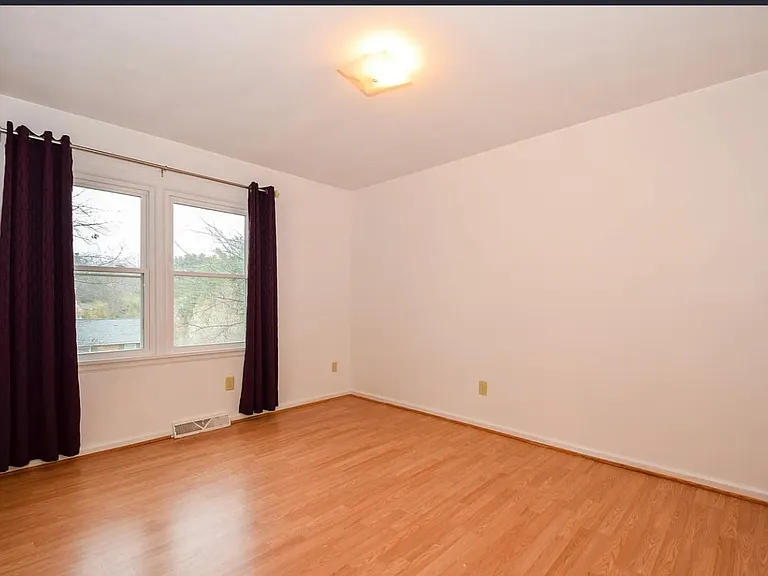 5515 Lynn Dell Rd — Photo 8