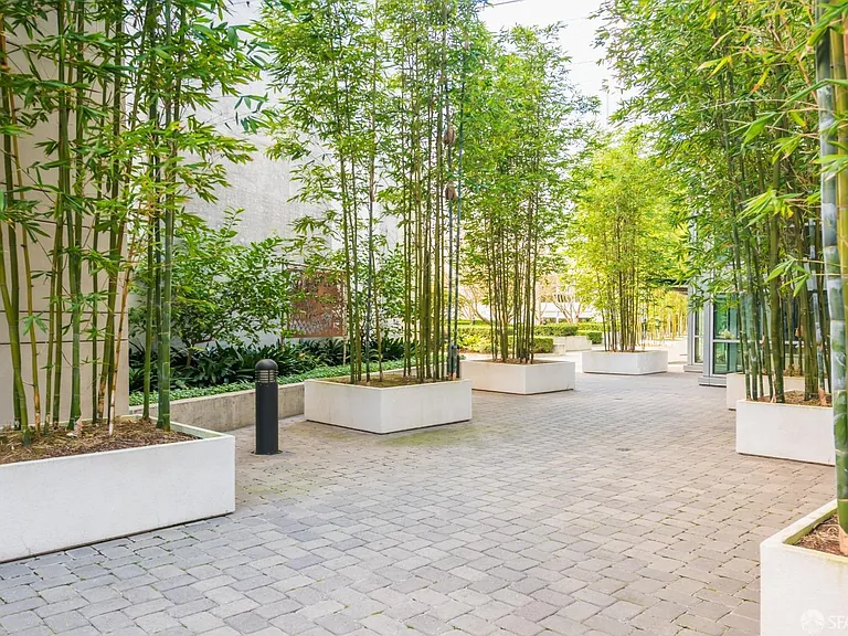 200 Brannan St #405 — Photo 22
