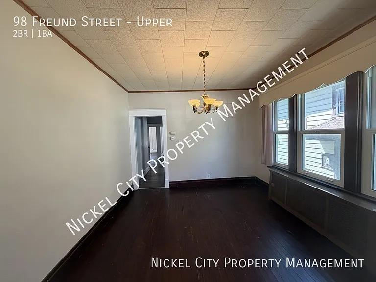 98 Freund St #UPPER — Photo 9