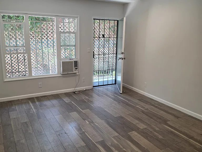 920 N Curson Ave #2 — Photo 7