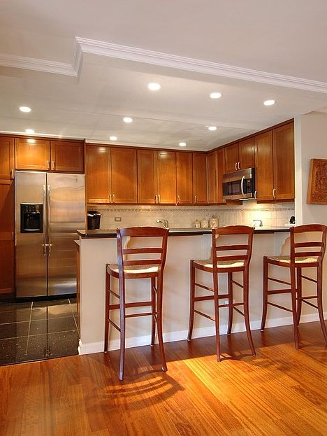 2nd image of 112 W 56th St APT 18S