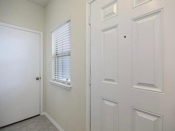 3rd image of 209 La Dera Dr