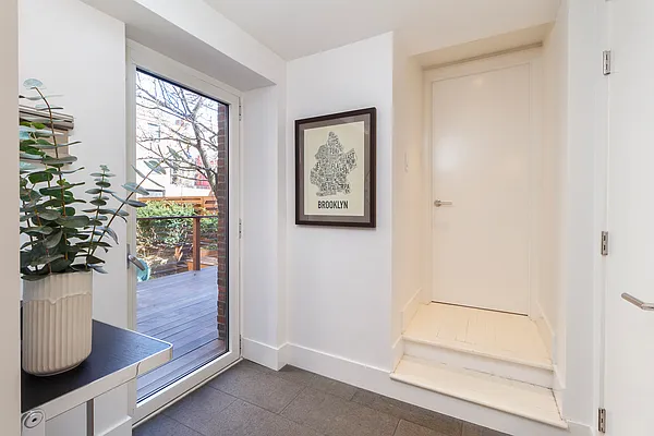 Sold by Owner | media 22