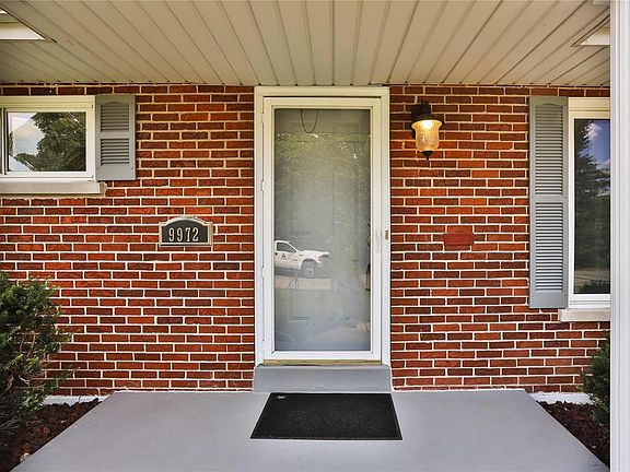 5th image of 9972 Madaford Ln