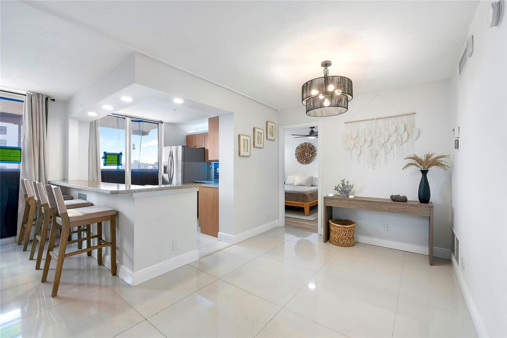1505 N Riverside Drive #1003, photo 2