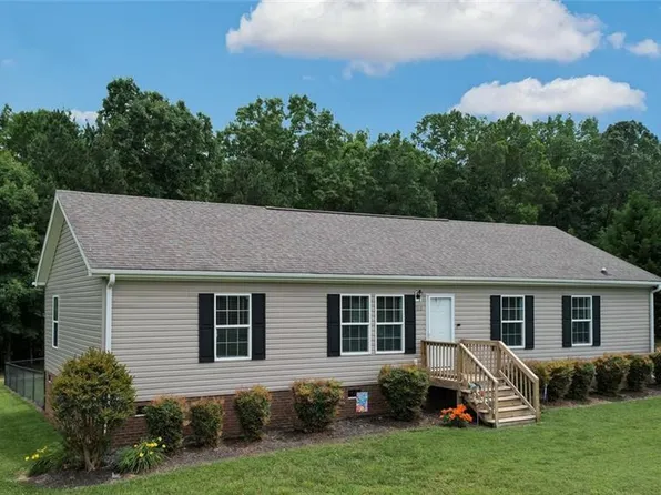 717 Sandy Cross Rd, Reidsville, NC 27320