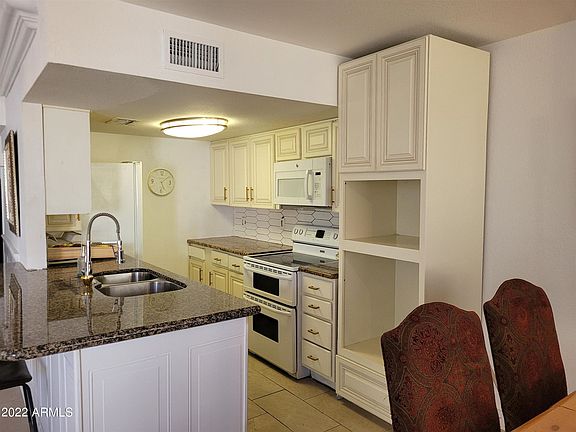 5th image of 2133 W Turney Ave Unit D86