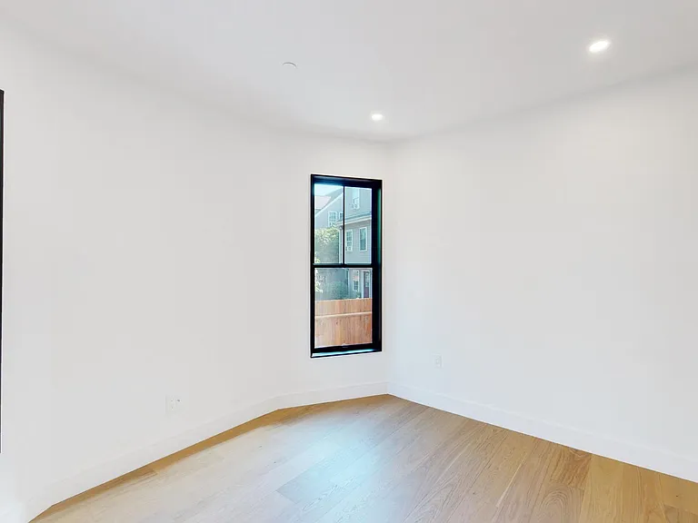 21 Buttonwood St #1 — Photo 7