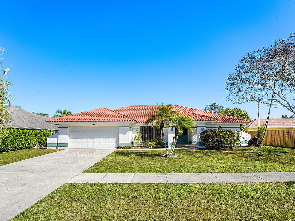 1st image of 2057 Amesbury Circle