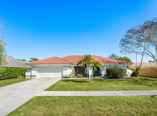 2057 Amesbury Cir, Wellington, FL 33414