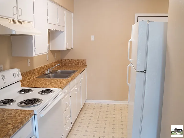 705 Traci Dr — Photo 4