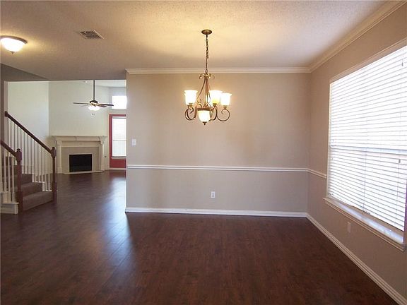 4th image of 7898 Greenvalley Ln