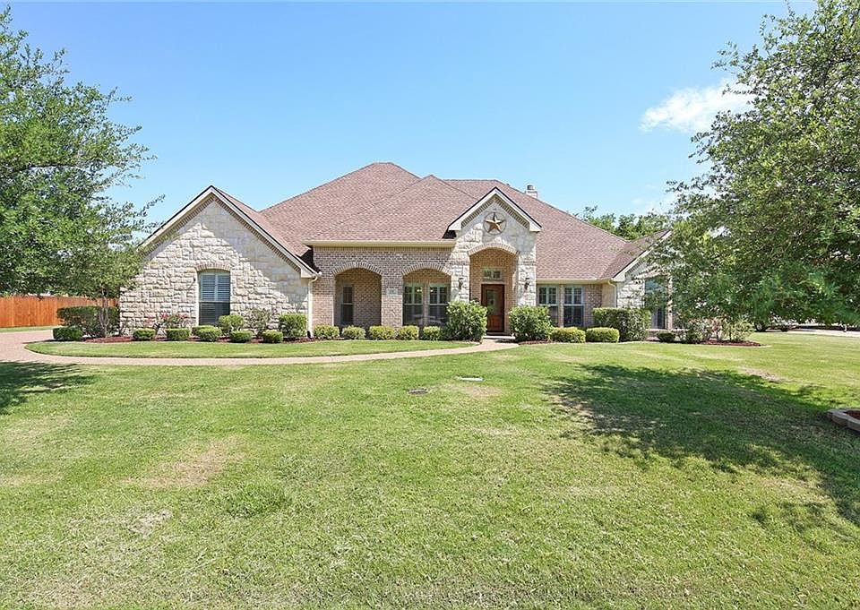 1st image of 630 Melody Ln