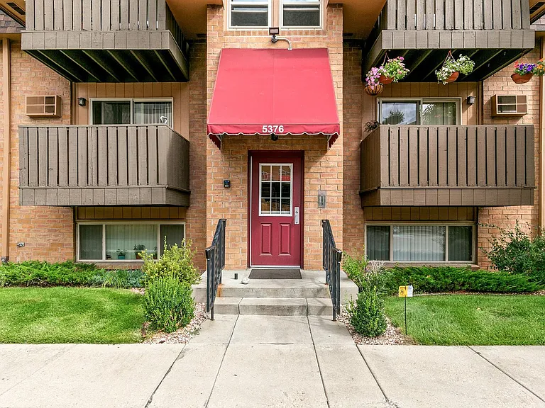 Westport Apartments — Photo 58
