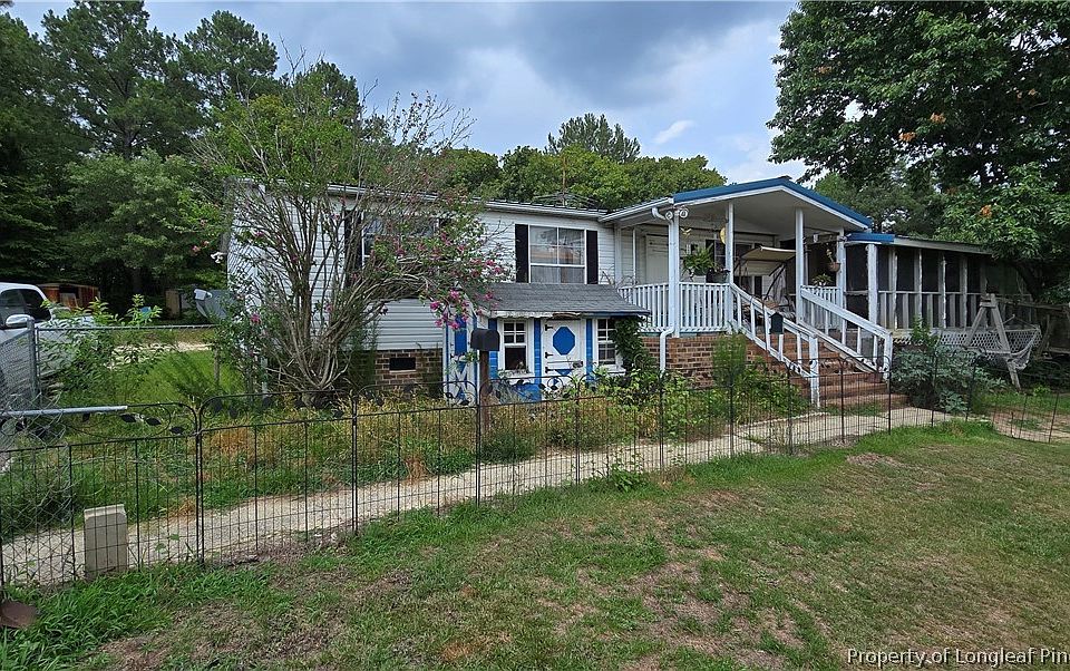 1st image of 390 Kathleen Rd