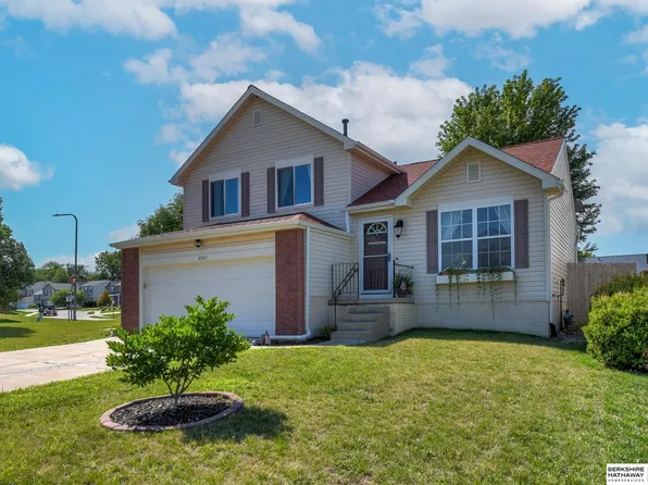 10853 Weber St, Omaha, NE 68142