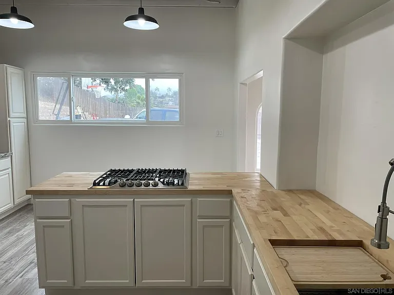 1255 Rhea Pl #A — Photo 10