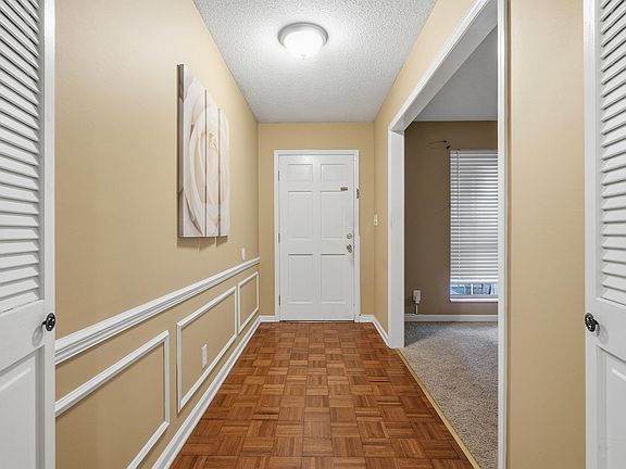 5th image of 1109 Oakley Dr