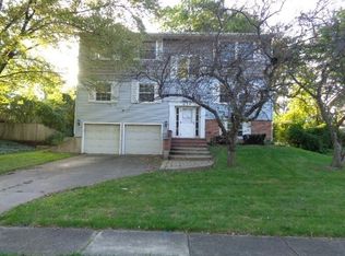 2S054 Glen Ave, Lombard, IL 60148