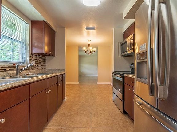 5th image of 4409 Atwood Dr