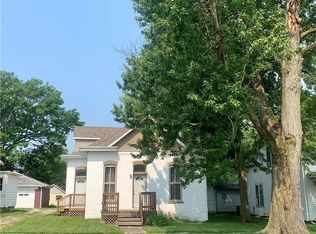 1105 S Main St, Paris, IL 61944