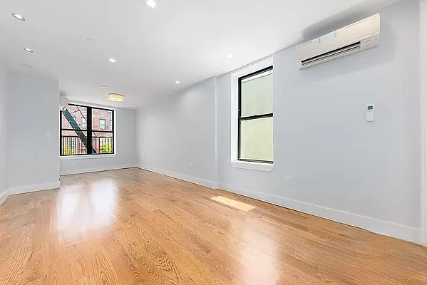 Rented by Rennit Inc. | media 2