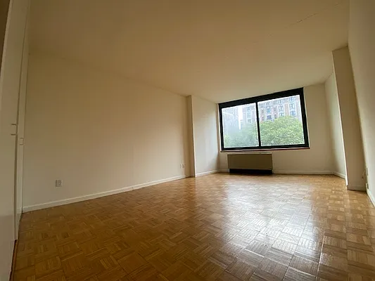 Rented by Royal Operation System | media 11