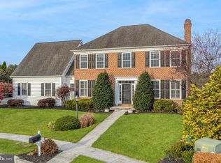 215 Saint James Ct, Mechanicsburg, PA