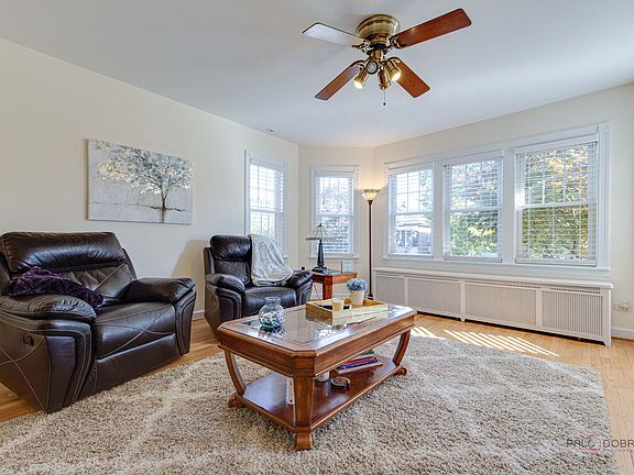 4th image of 2832 N 77th Ave