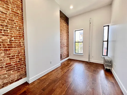 Rented by Hagstrom Management Inc | media 9