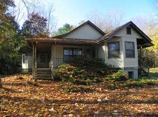 7654 Chase Lake Rd, Fowlerville, MI 48836