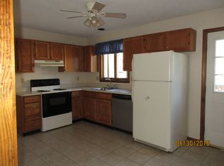 28 Matthew Rd, Branford, CT 06405