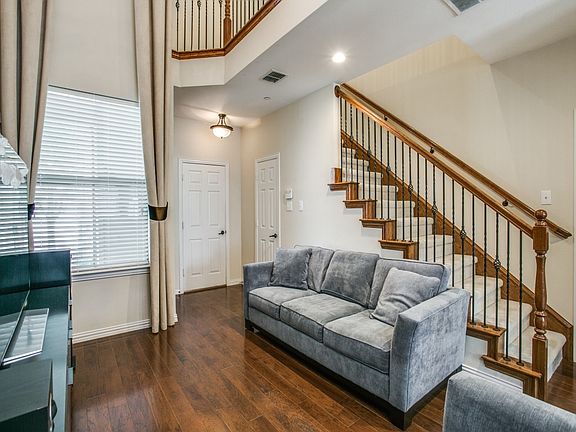 4th image of 712 Chestnut Hill Dr
