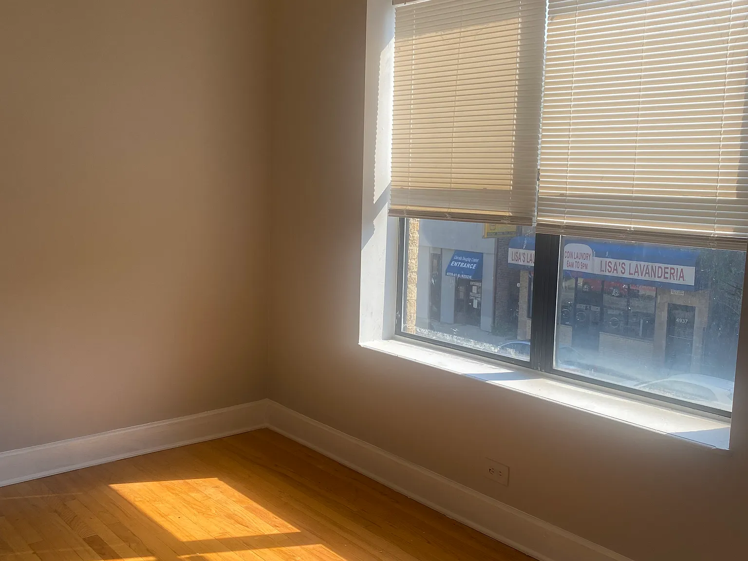 4930 N Kedzie Avenue — Photo 3
