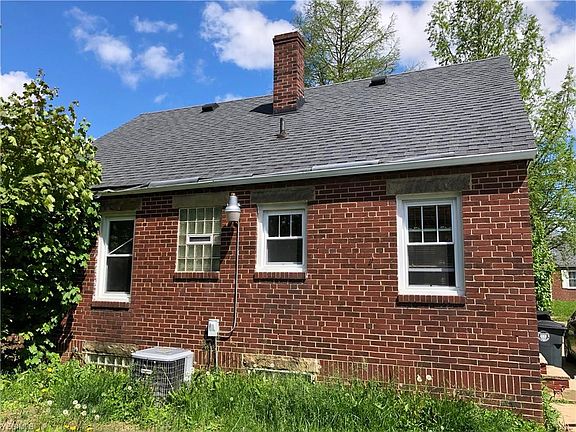 5th image of 1068 Lindsay Ave