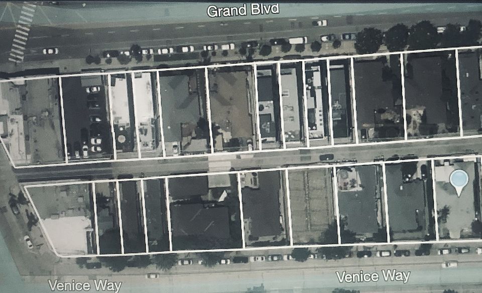 2nd image of 317 317/319 Venice Way