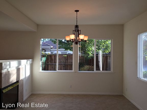4th image of 283 Marsalla Dr