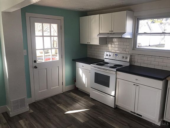 3rd image of 101 W Central Ave