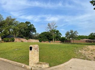 6263 Preston Creek Dr, Dallas, TX 75240