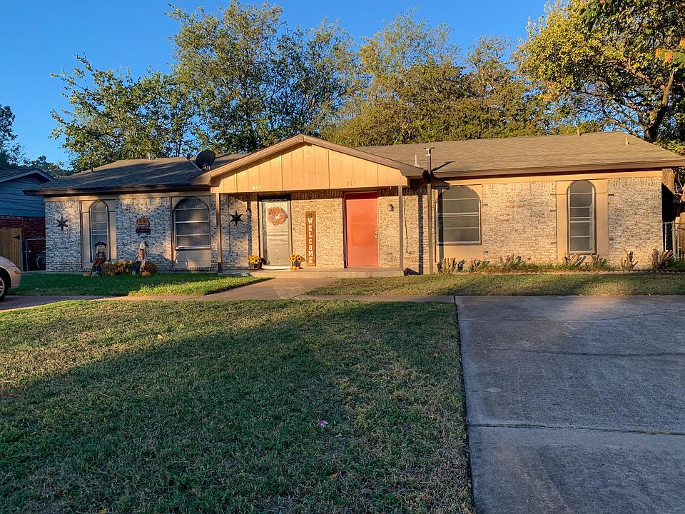 1st image of 919 Cody Ct