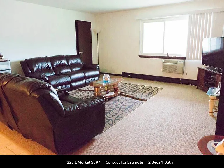 225 E Market St — Photo 2
